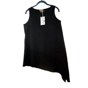 Kika Paprika women's top, black, asymmetric. Size 2 but fits M. New NWT
